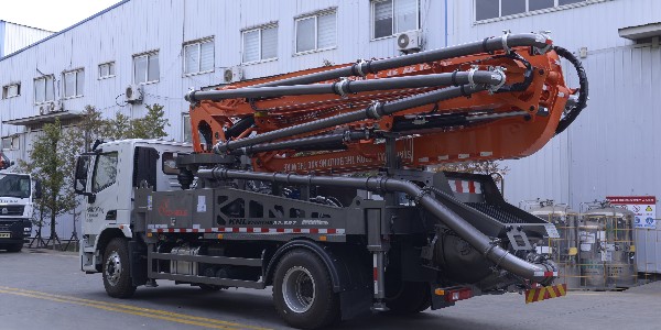 由于機(jī)械設(shè)備需求多樣，更多小型泵車針對(duì)農(nóng)村市場(chǎng)而展現(xiàn)