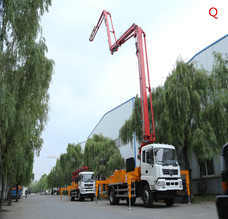 小型混凝土泵車，天泵，小型泵車價(jià)格